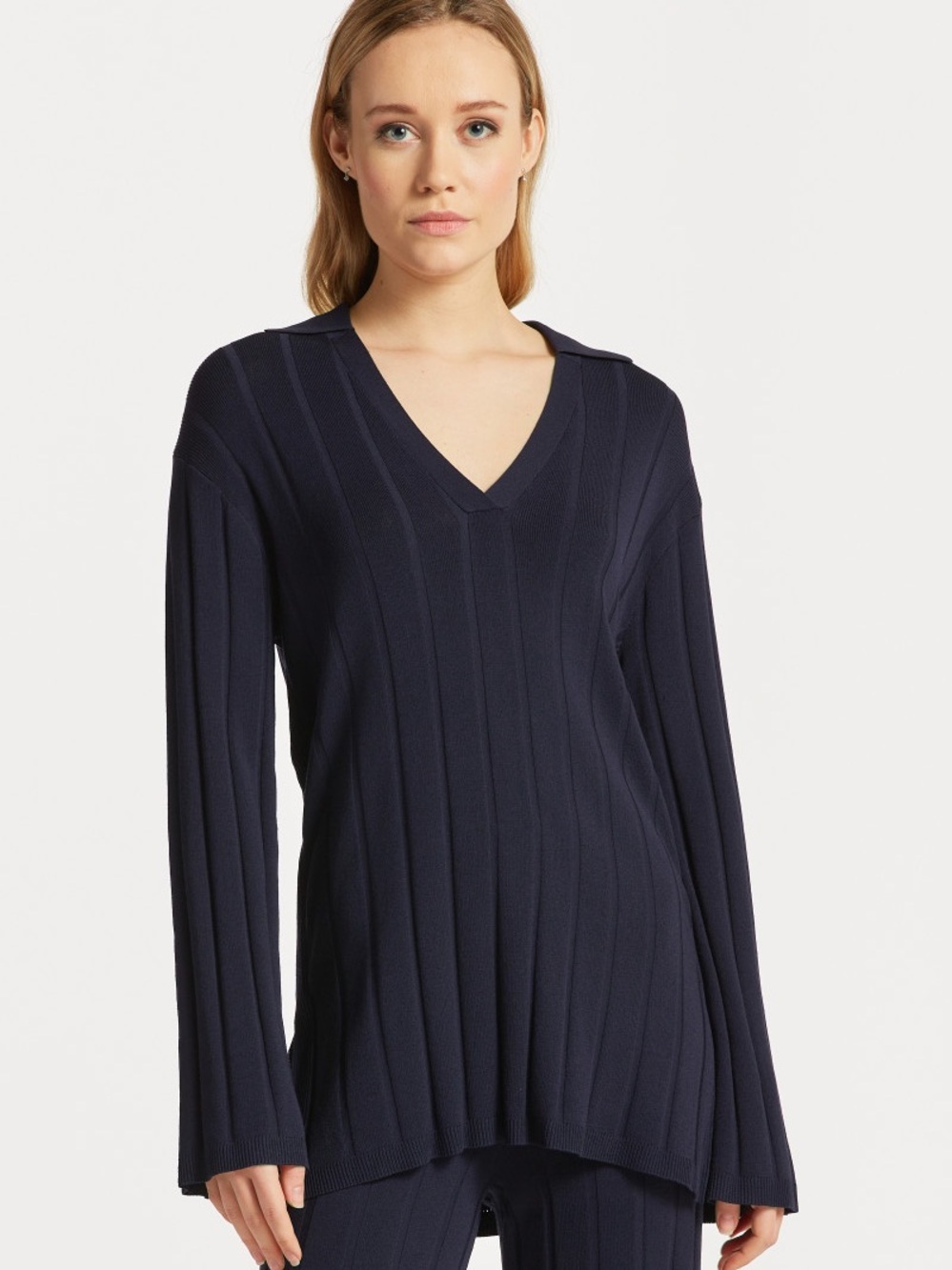 GANT V-Neck Ribbed Knit Long Sleeve Sweater - Navy